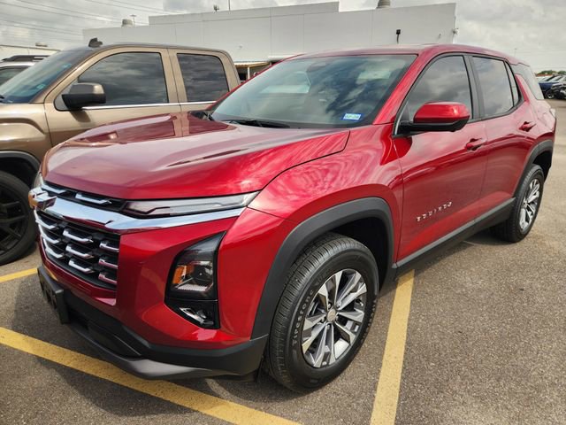 Used 2026 Chevrolet Equinox LT w/ Safety and Technology Package FWD image 2