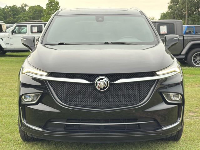 Used 2023 Buick Enclave Essence w/ Experience Buick Package FWD image 4