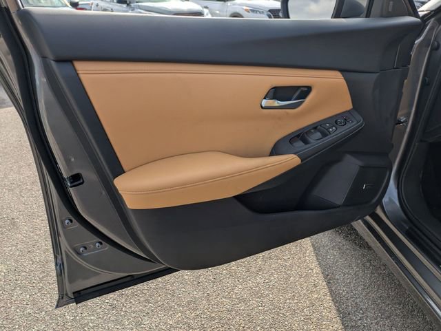 New 2025 Nissan Sentra SV w/ SV Premium Package FWD image 11
