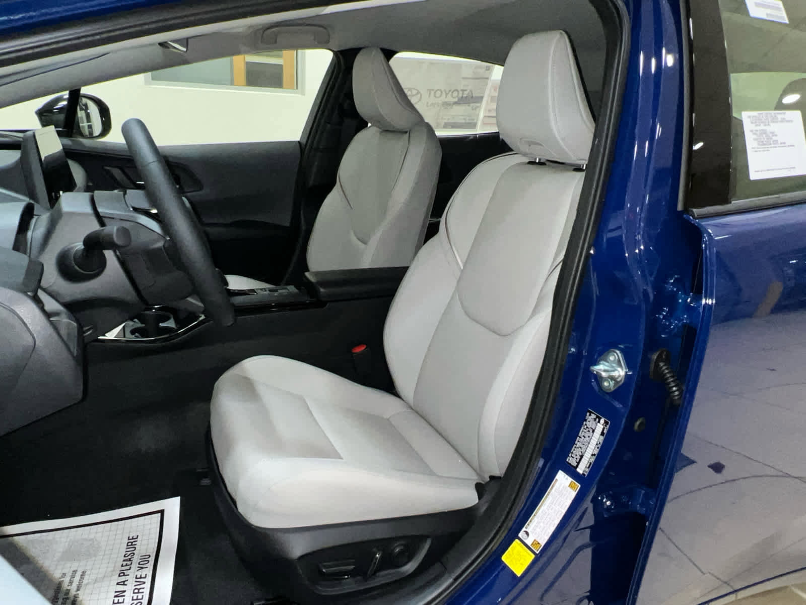 New 2026 Toyota Prius XLE image 13