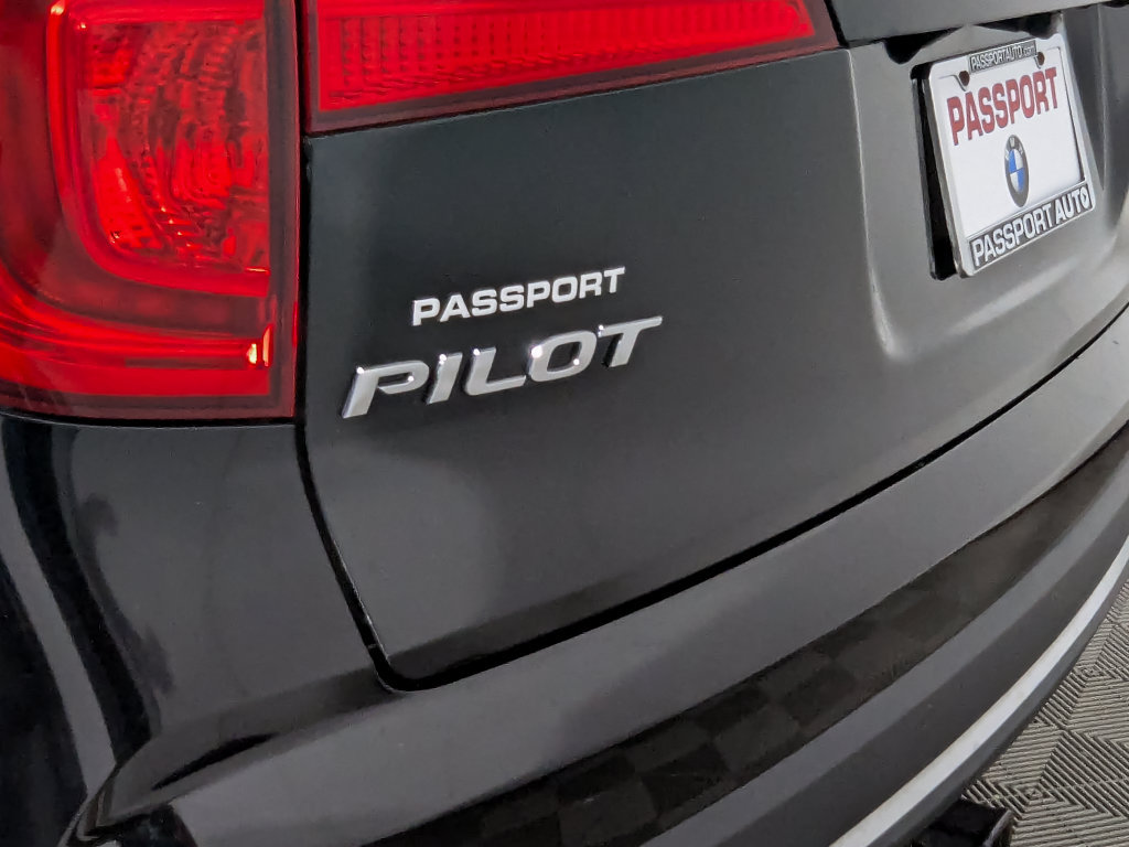 Used 2017 Honda Pilot Touring image 10