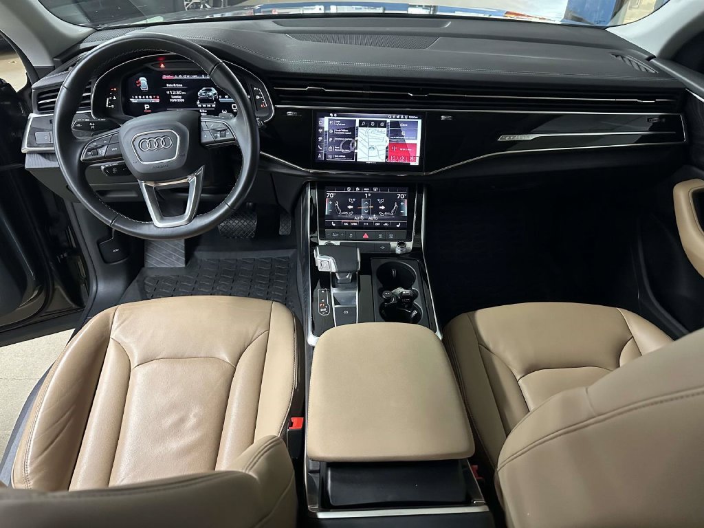 Used 2025 Audi Q8 Premium w/ Convenience Package AWD/4WD image 23