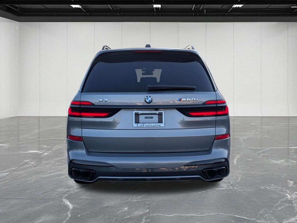 Used 2025 BMW X7 M60i w/ Climate Comfort Package AWD/4WD image 4