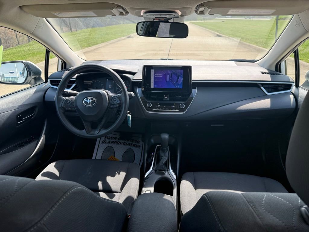 Used 2025 Toyota Corolla LE image 18
