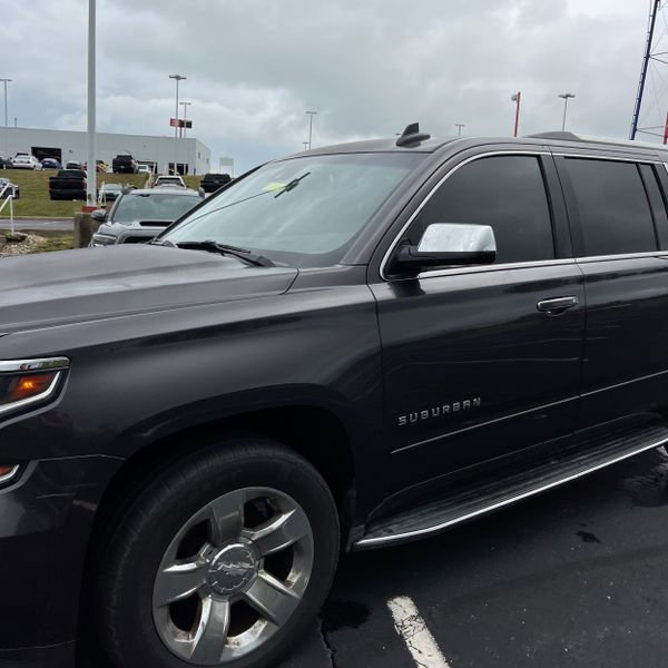 Used 2016 Chevrolet Suburban LTZ image 2