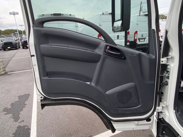 New 2024 Chevrolet Low Cab Forward image 9