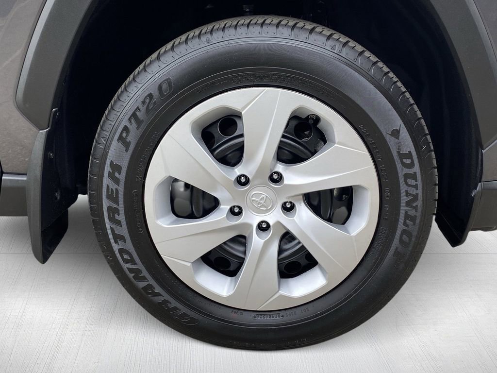 Certified 2025 Toyota RAV4 LE FWD image 15
