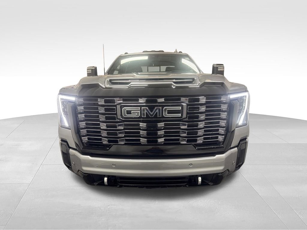 Used 2026 GMC Sierra 2500 Denali Ultimate AWD/4WD image 3