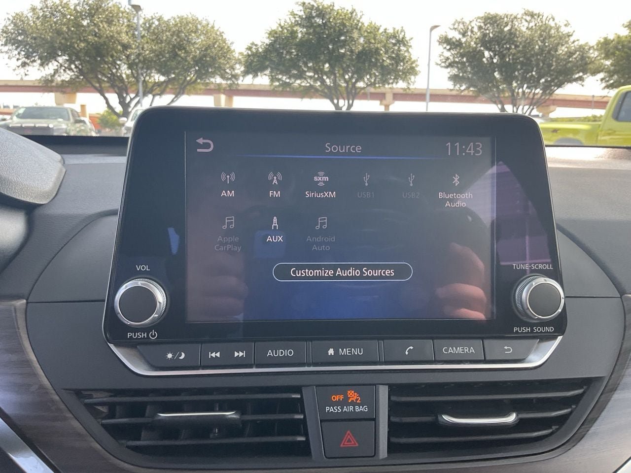 Used 2025 Nissan Altima 2.5 SV FWD image 21