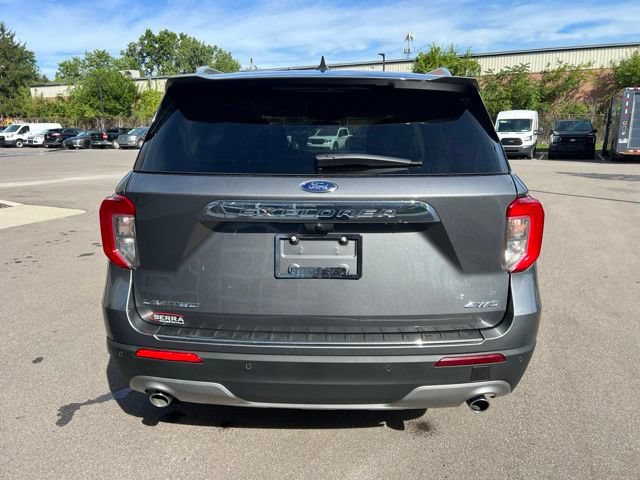 Used 2023 Ford Explorer Limited w/ Equipment Group 301A AWD/4WD image 6