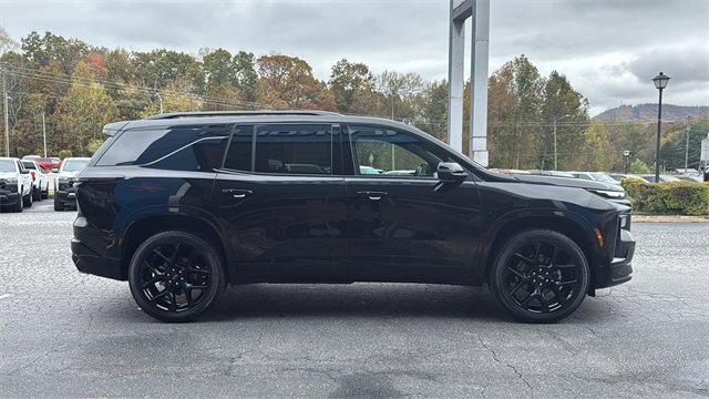 New 2026 Chevrolet Traverse RS w/ LPO, Floor Liner Package image 11