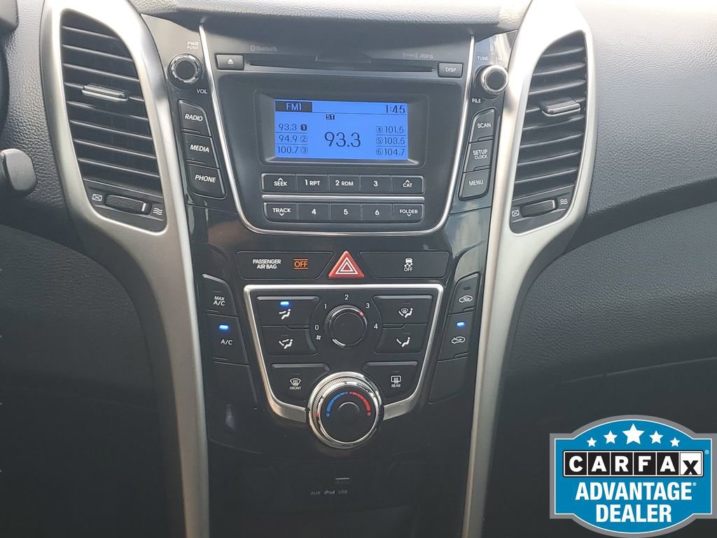 Used 2017 Hyundai Elantra GT image 23