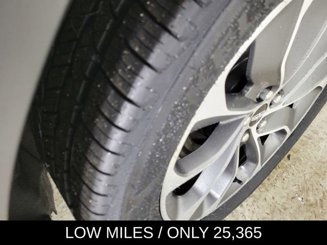 Used 2022 Lincoln Nautilus Reserve AWD/4WD image 11