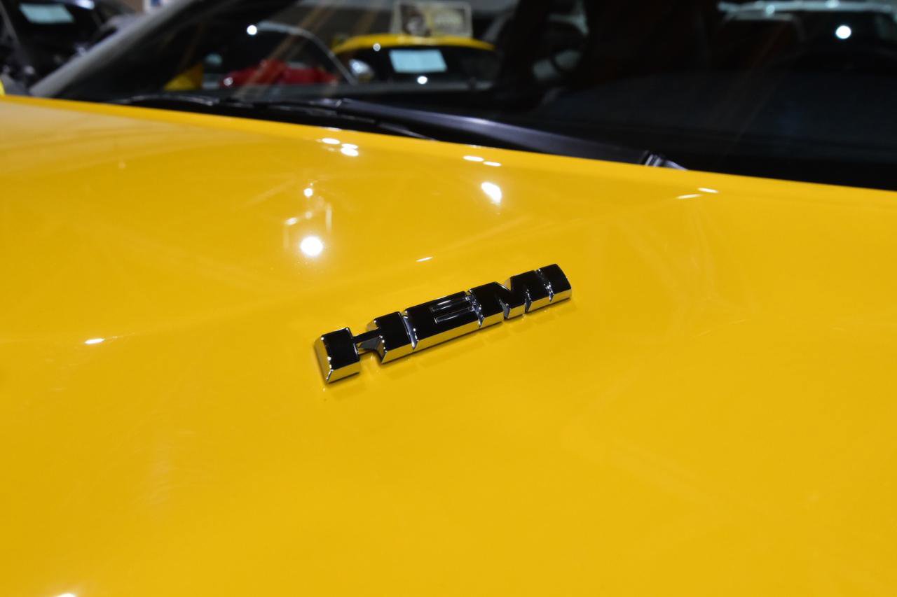 Used 2012 Dodge Challenger R/T image 7