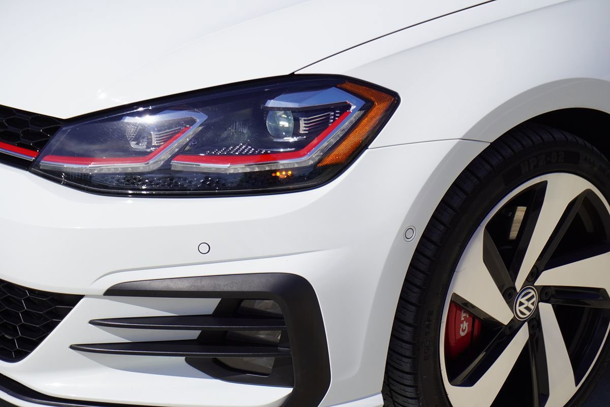 Used 2019 Volkswagen GTI SE FWD image 2