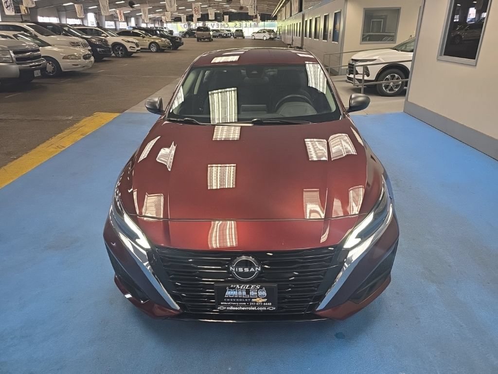Used 2024 Nissan Altima 2.5 SV FWD image 13