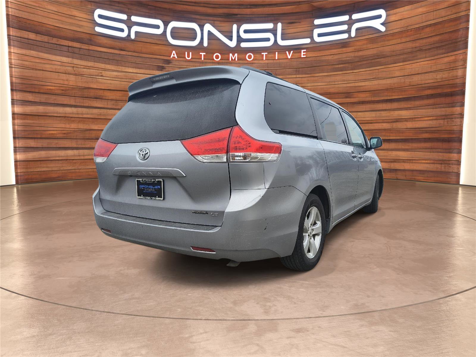 Used 2013 Toyota Sienna LE w/ Towing Pkg image 5