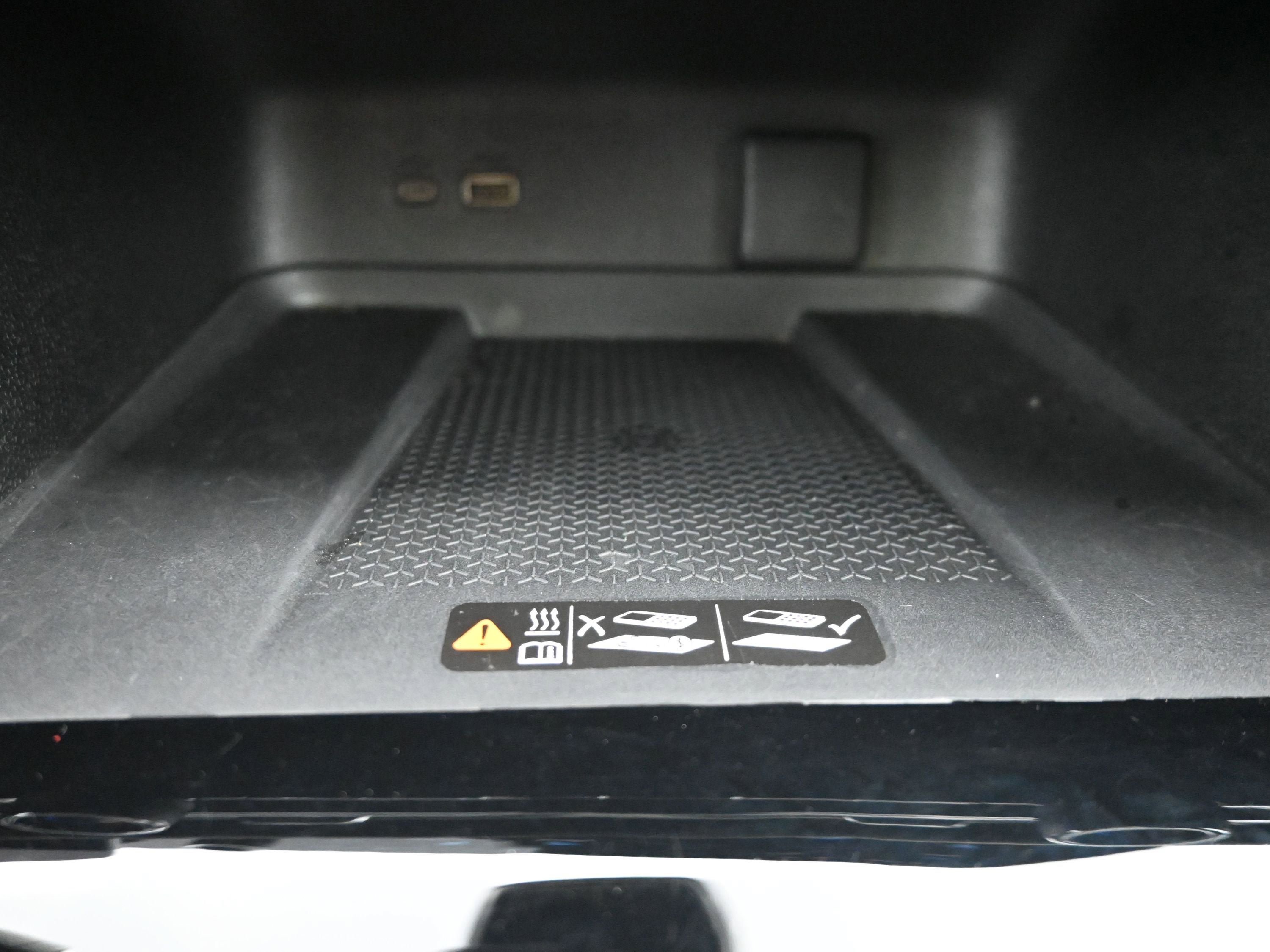 Certified 2024 Chevrolet Traverse RS FWD image 22