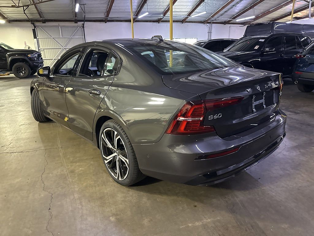 Used 2024 Volvo S60 B5 Plus w/ Climate Package AWD/4WD image 4