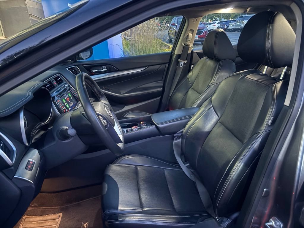 Used 2023 Nissan Maxima SL FWD image 5