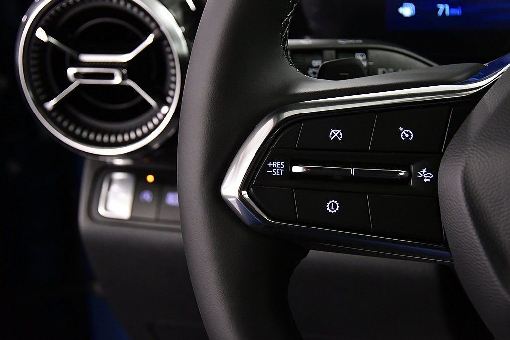 New 2026 Chevrolet Equinox LT image 18