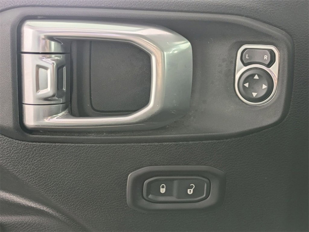 Used 2021 Jeep Wrangler Unlimited Sport image 14