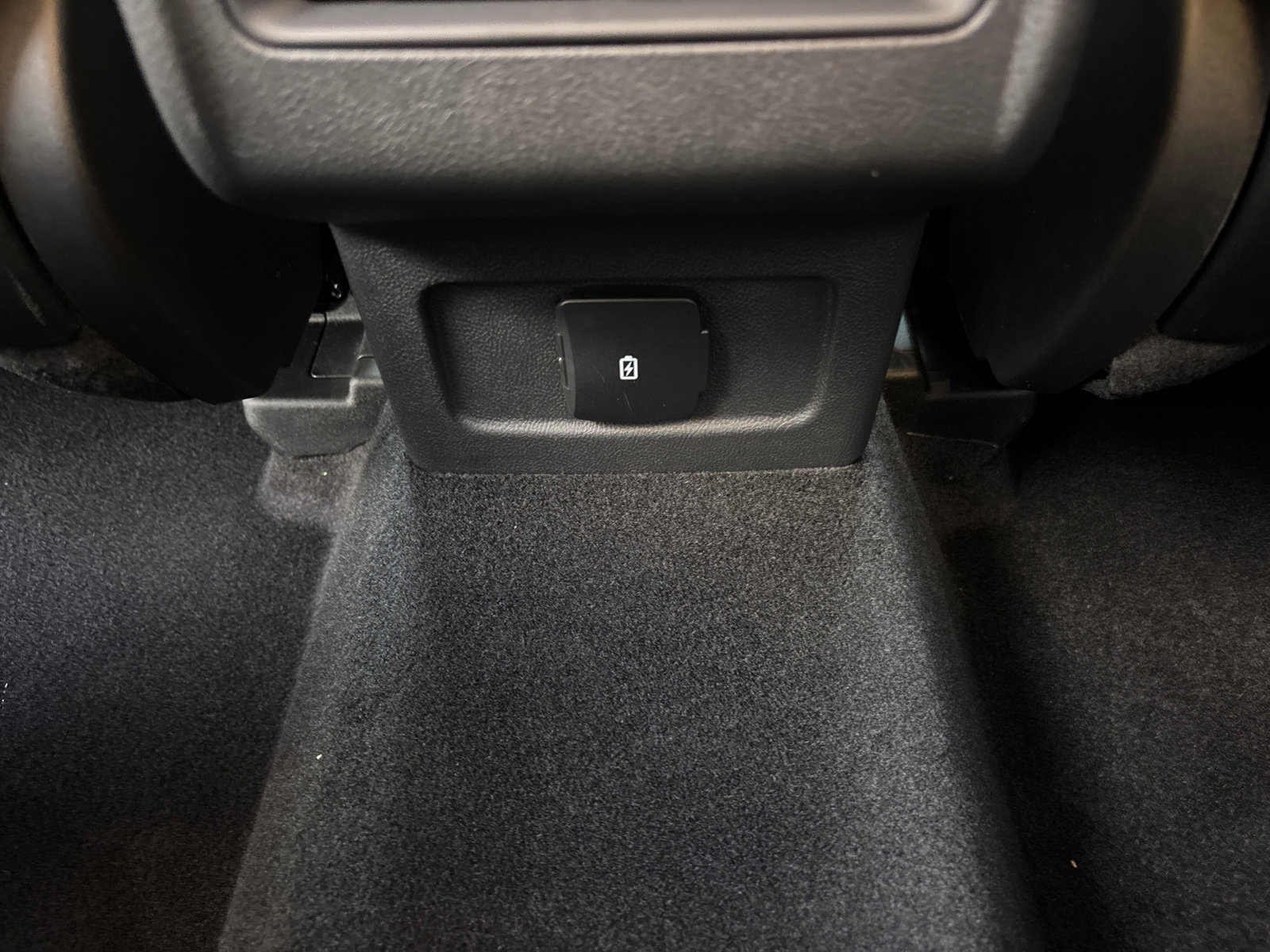 New 2025 Lincoln Corsair AWD image 32