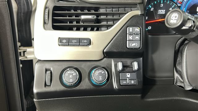 Used 2019 GMC Yukon XL Denali w/ Denali Ultimate Package AWD/4WD image 18