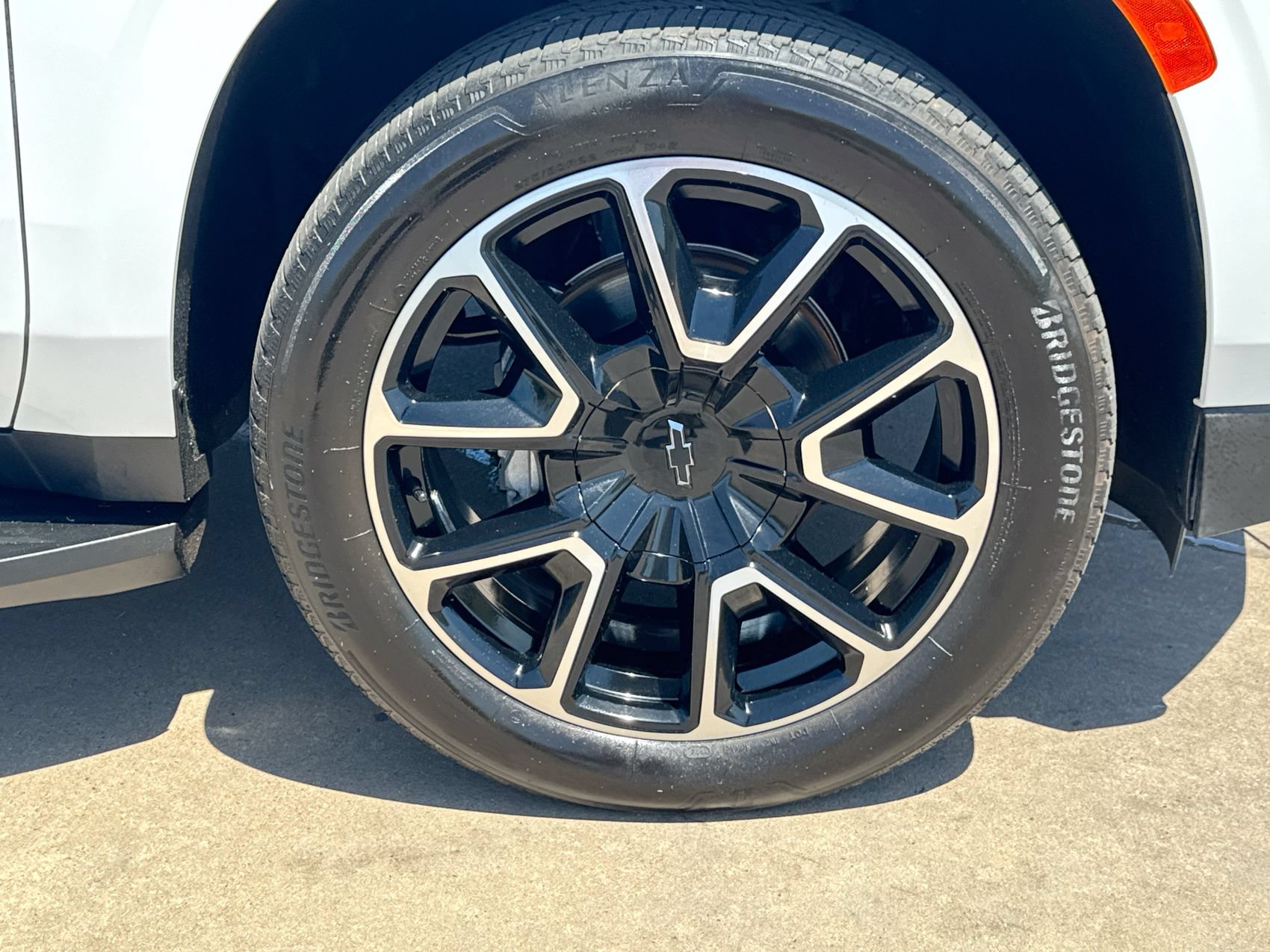 Used 2023 Chevrolet Suburban RST w/ Luxury Package RWD image 10