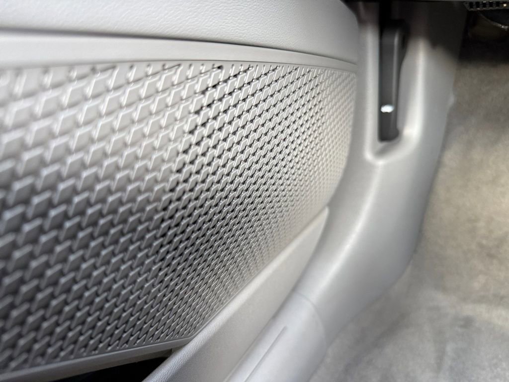 New 2026 Hyundai Elantra SE image 28