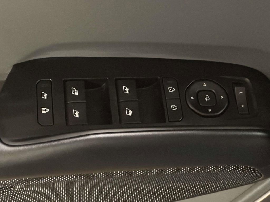 Used 2024 Kia EV9 GT-Line image 13