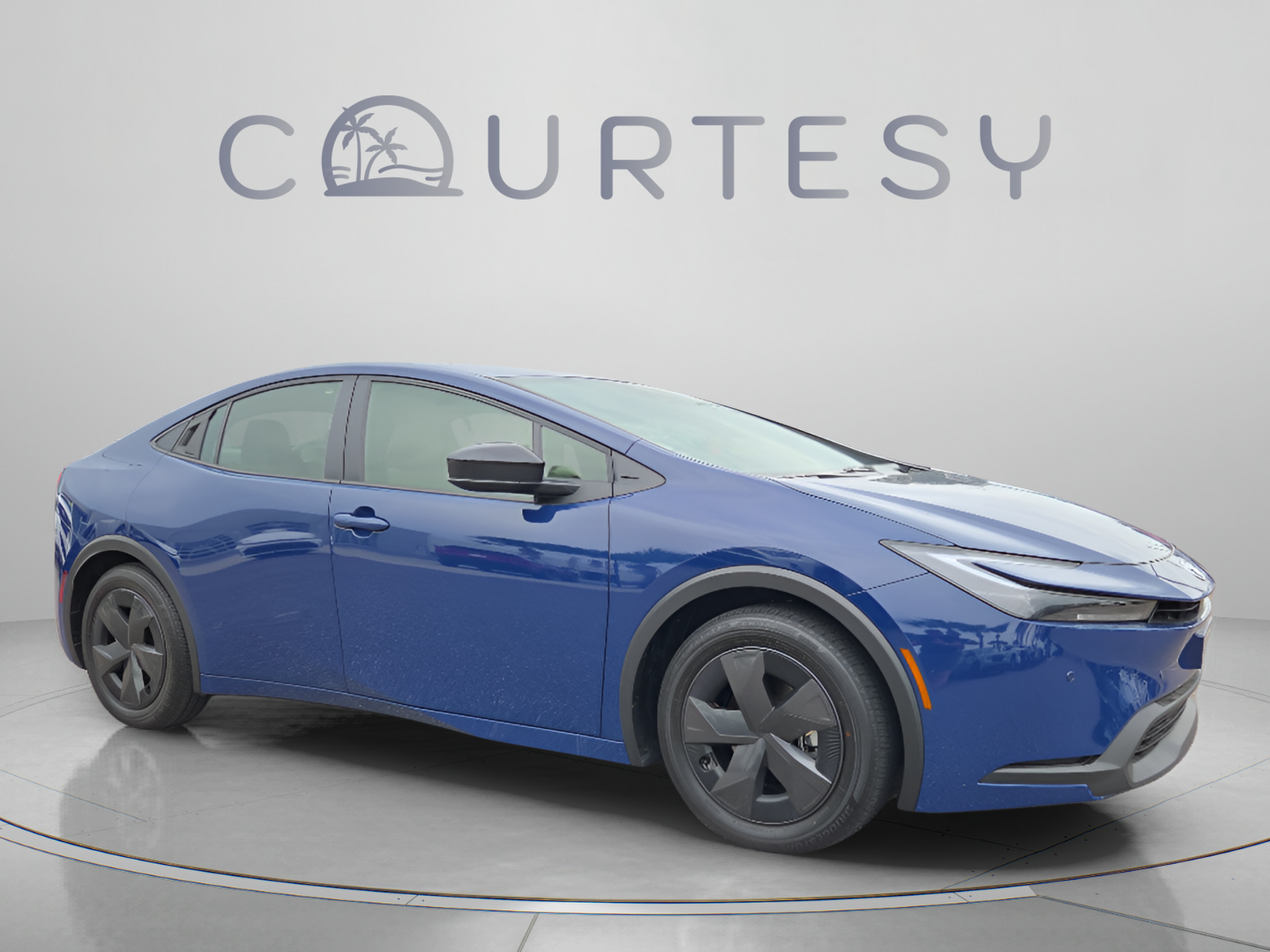 Certified 2025 Toyota Prius LE FWD image 7