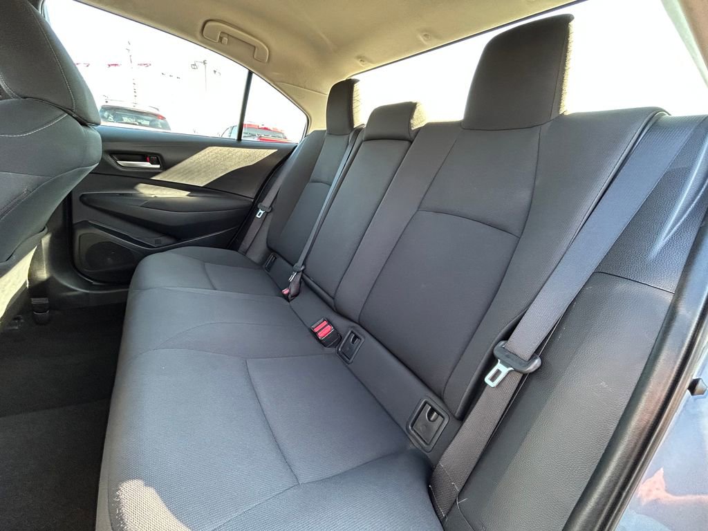 Used 2021 Toyota Corolla LE w/ LE Convenience Package image 17