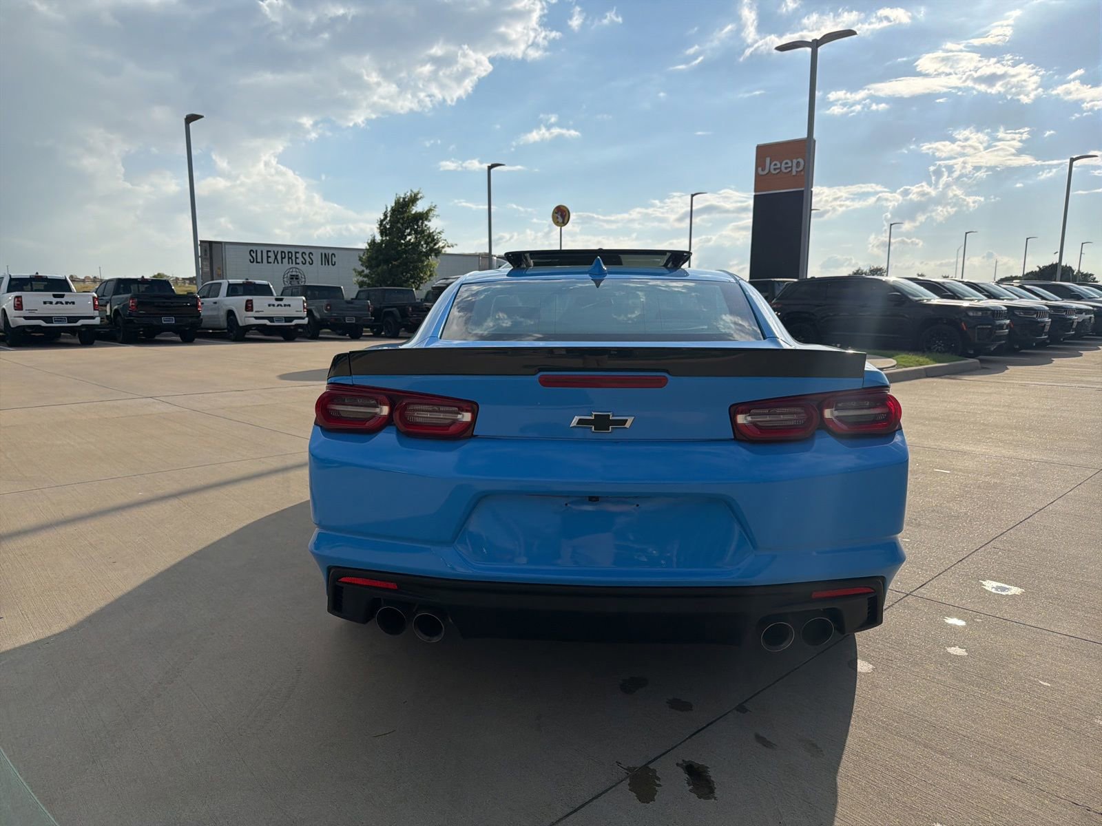 Used 2023 Chevrolet Camaro LT w/ Technology Package RWD image 4