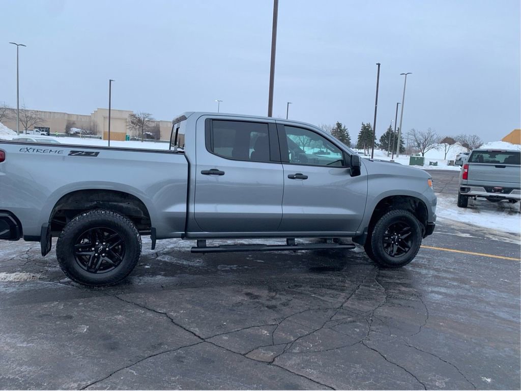 Used 2024 Chevrolet Silverado 1500 LT Trail Boss w/ Convenience Package II image 2