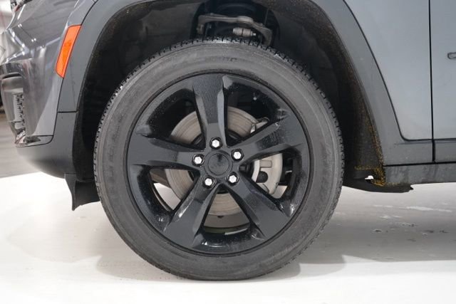 Used 2023 Jeep Grand Cherokee L Altitude image 13