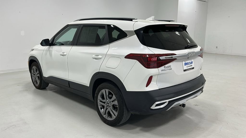 Used 2023 Kia Seltos S w/ Navigation Package image 3