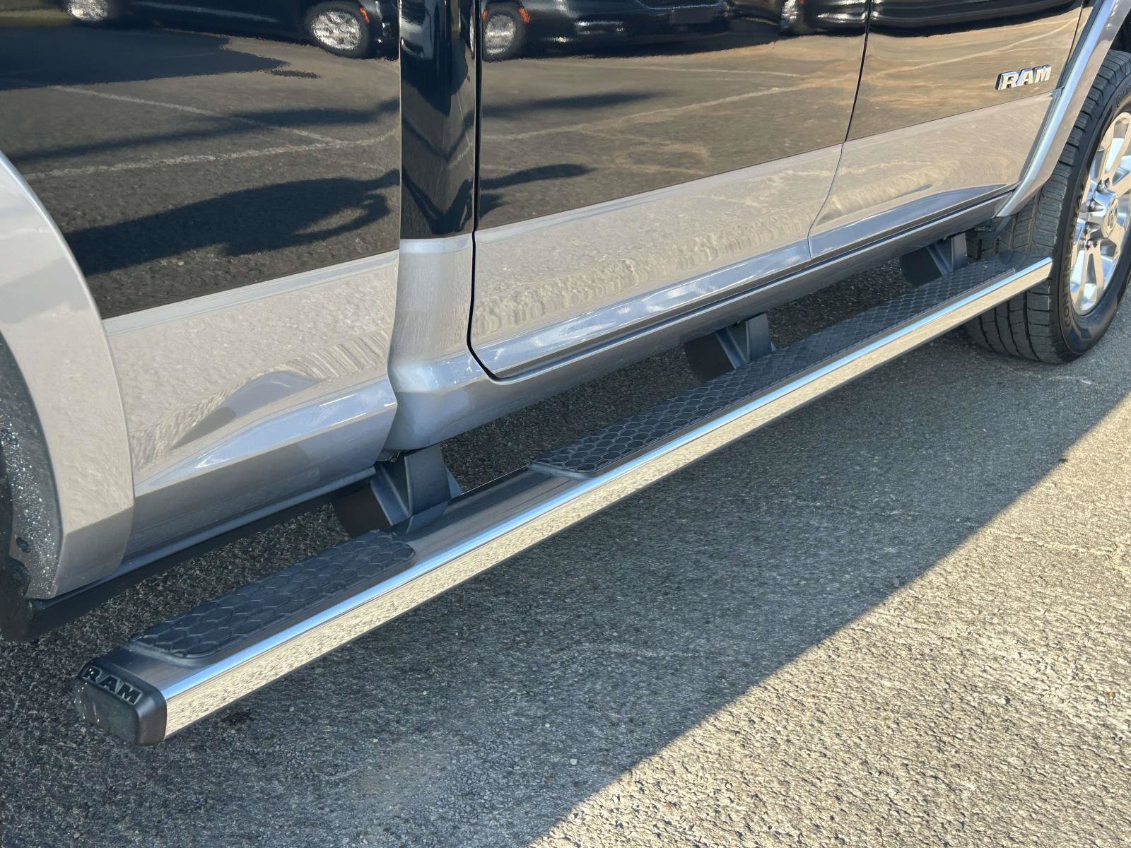 Used 2019 RAM 2500 Laramie AWD/4WD image 9