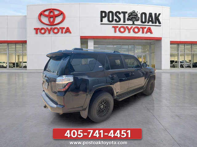 Used 2021 Toyota 4Runner SR5 AWD/4WD image 5