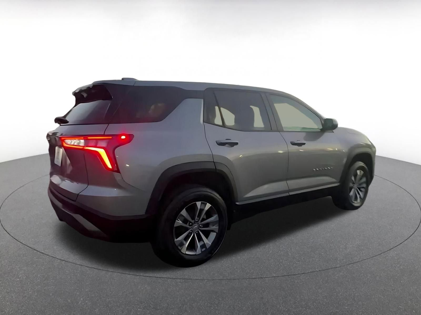 Used 2025 Chevrolet Equinox LT image 15