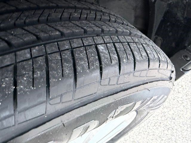 Used 2018 Nissan Rogue SV w/ Premium Package image 8