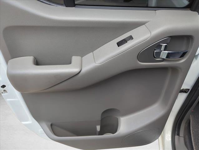 Used 2020 Nissan Frontier SV RWD image 8
