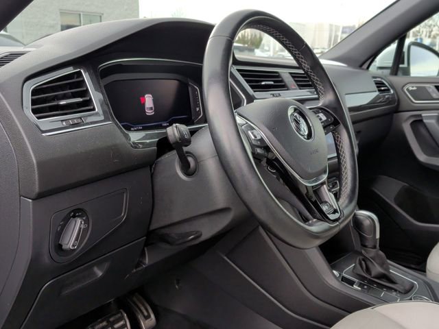 Used 2020 Volkswagen Tiguan SEL Premium R-Line image 13