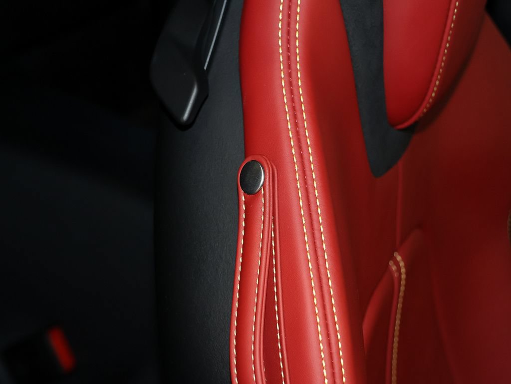 Used 2021 Ferrari Roma RWD image 27