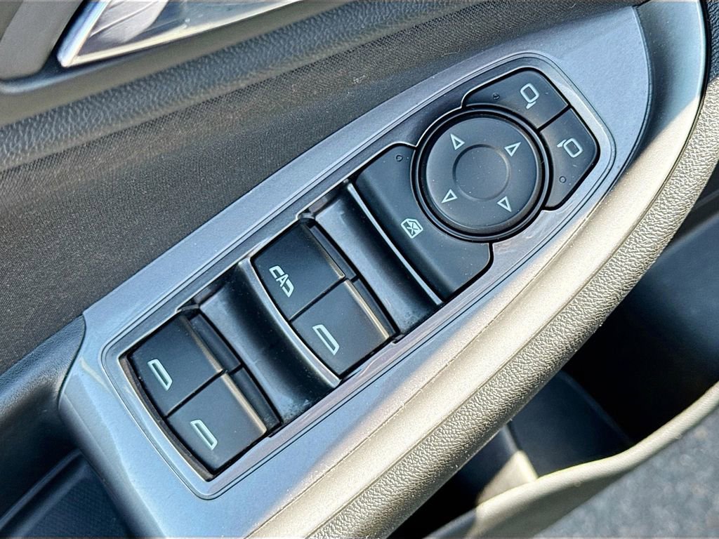 Used 2022 Chevrolet Malibu LT FWD image 15