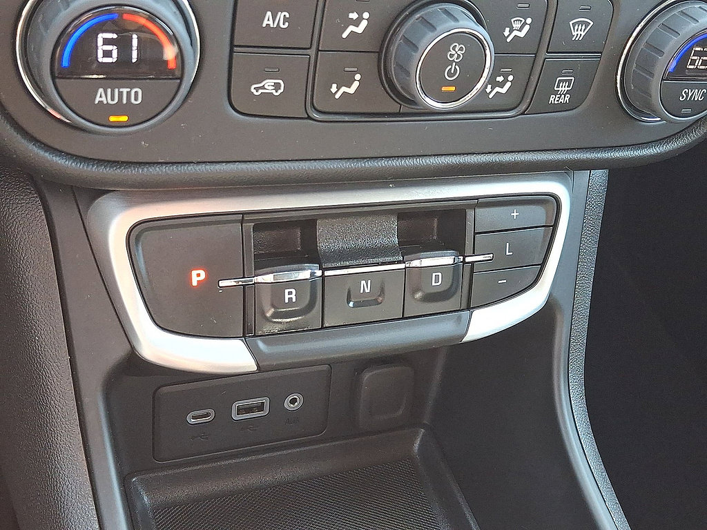 Used 2024 GMC Terrain SLE w/ Driver Convenience Package AWD/4WD image 12