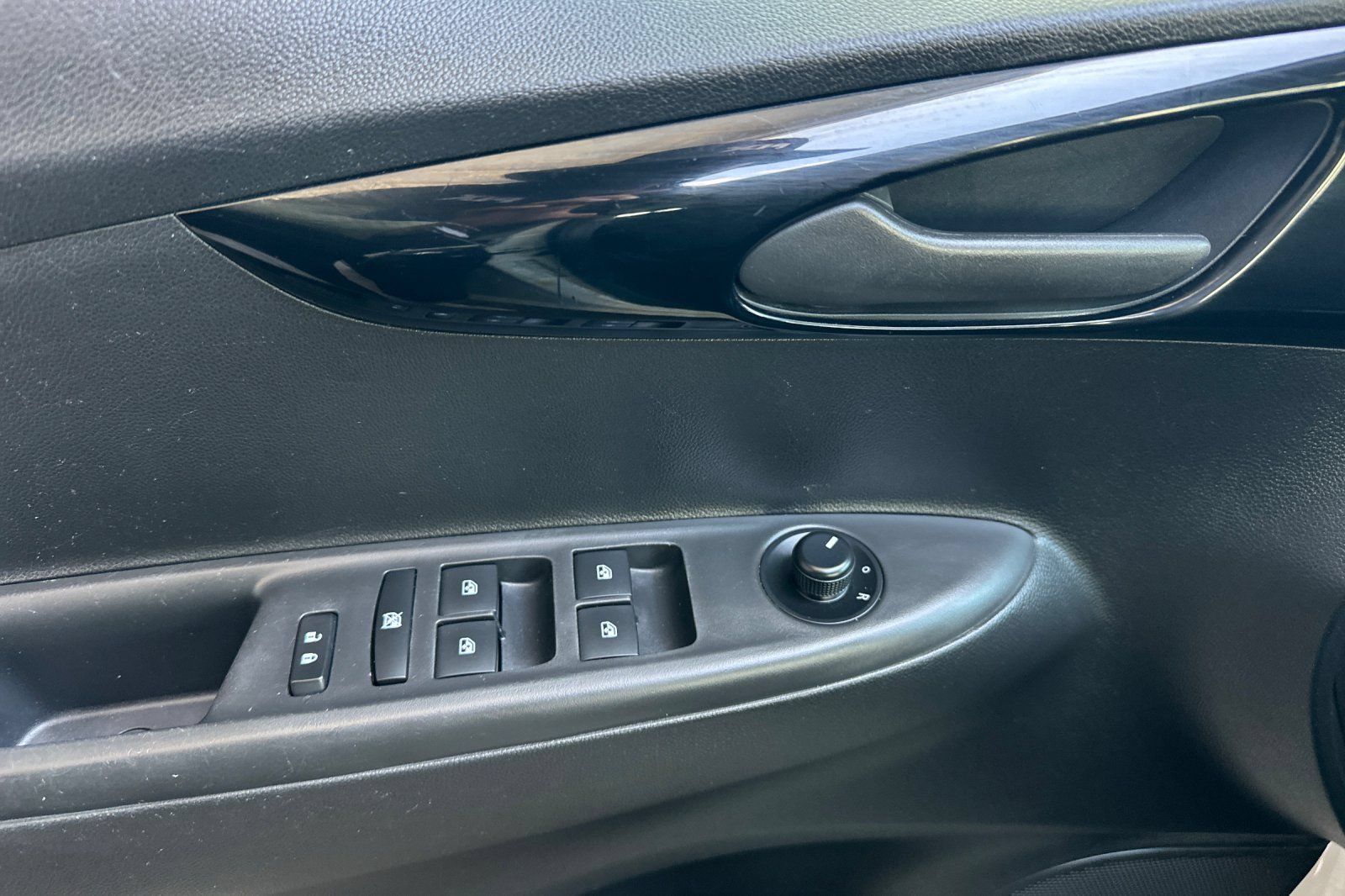 Used 2020 Chevrolet Spark LT FWD image 11