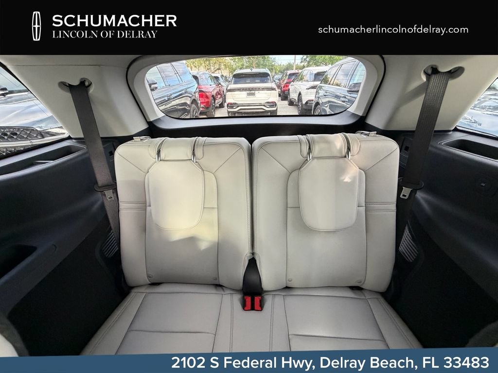 New 2026 Lincoln Aviator 2WD w/ Jet Appearance Package image 15