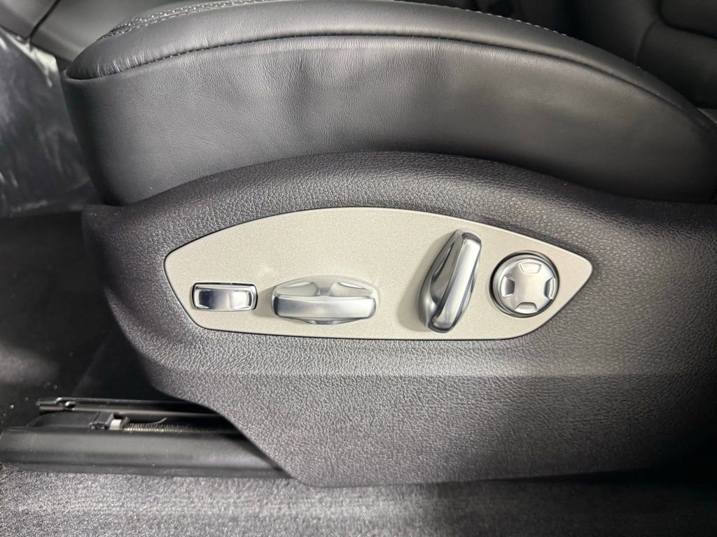 New 2026 Porsche Macan S image 26