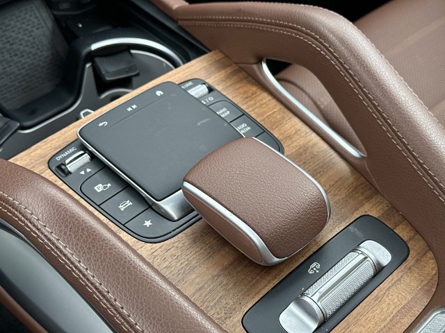 Certified 2024 Mercedes-Benz GLS 450 4MATIC image 33
